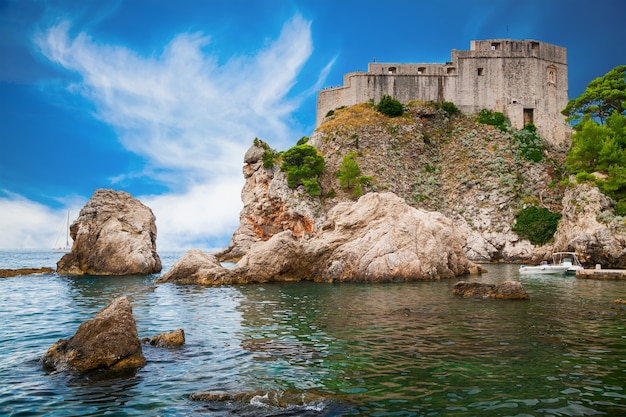 Il vecchio forte Lovrijenac o San Lorenzo nel centro di Dubrovnik, Croazia