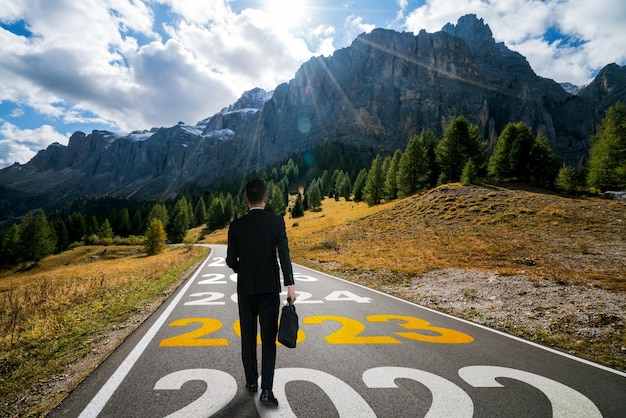 Il viaggio del nuovo anno 2023 e il concetto di visione futura