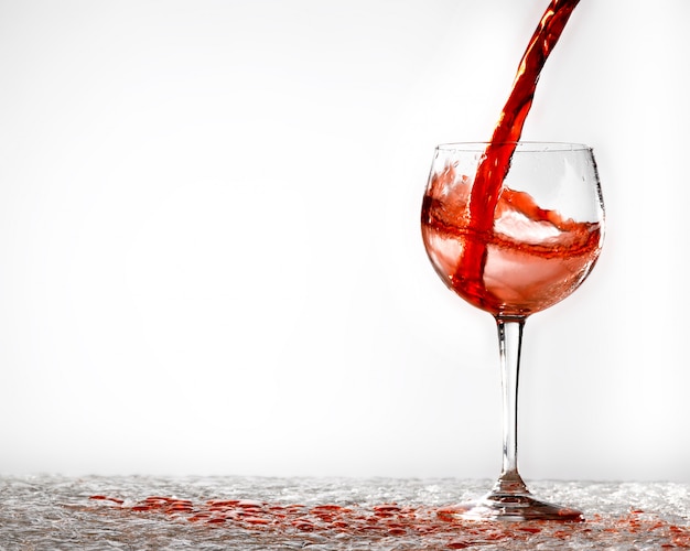 il vino con i suoi odori e sapori, in tutte le sue forme