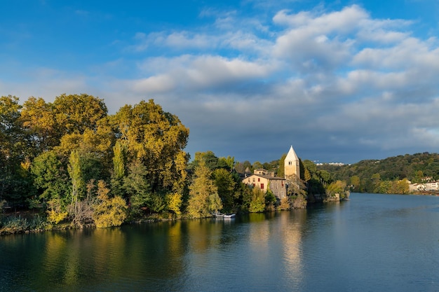 Ile Barbe a Lione Francia