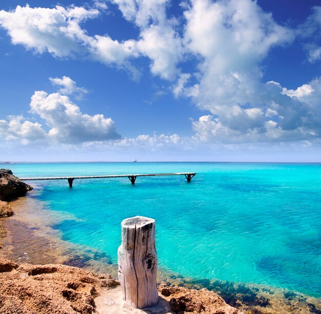 illeta molo in legno mare turchese Formentera