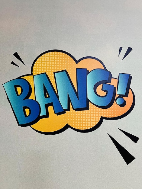 Illustrazione in stile fumetto colorato con esplosione di bang di testo grafico