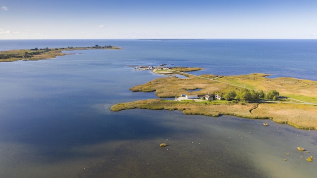 Immagine aerea dell'isola di Kihnu in Estonia