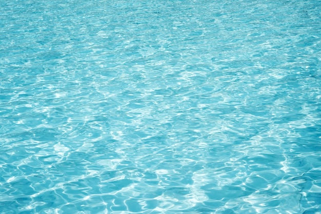 Immagine completa dell'acqua blu nella piscina