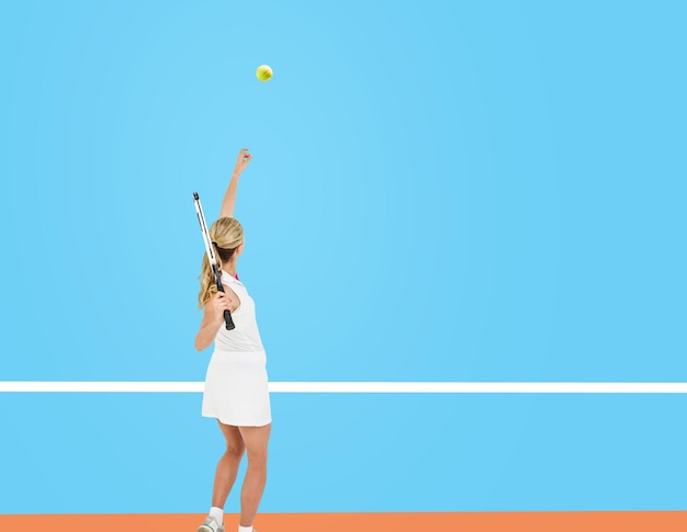 Immagine composita dell'atleta che tiene una racchetta da tennis pronta a servire