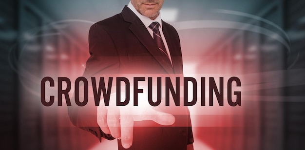 Immagine composita della parola crowdfunding su sfondo bianco