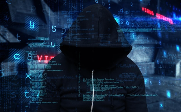 Immagine composita di un ladro che indossa una giacca nera con cappuccio
