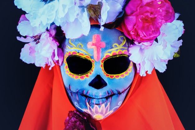 Immagine creativa di Sugar Skull. Trucco neon.