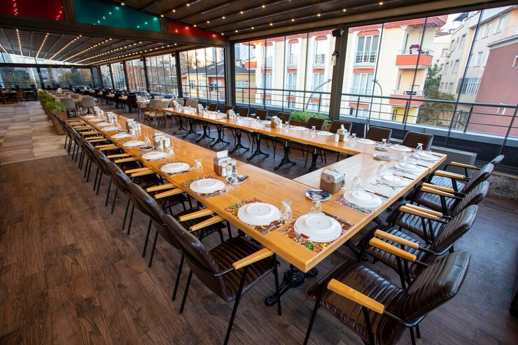 Immagine del ristorante Sezione del ristorante preparata per la riunione