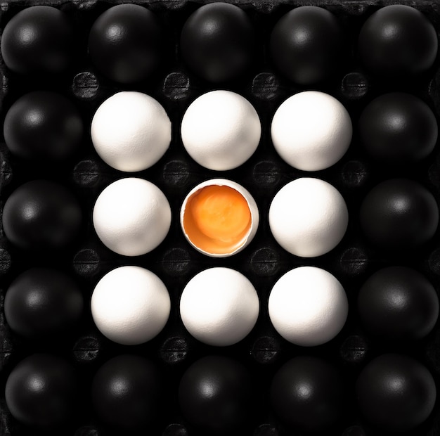 Immagine di concetto di diversità culturale delle uova in bianco e nero Modello astratto piatto laici