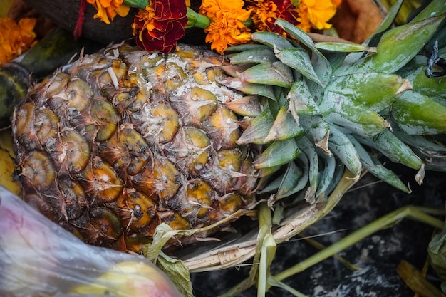 Immagine di frutta di ananas in pooja indiano