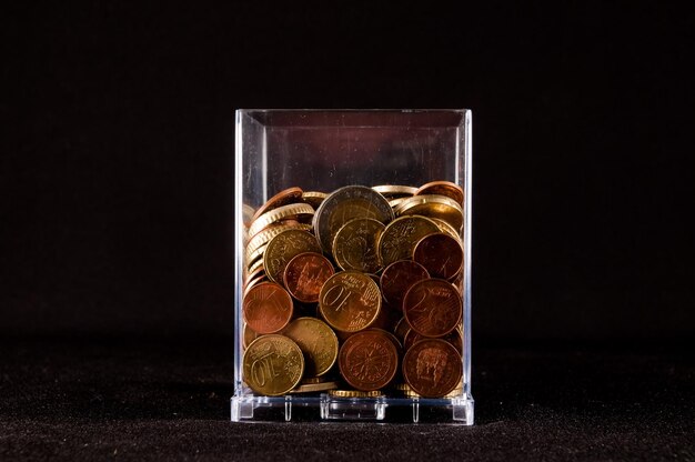 Immagine di un contenitore per monete Idea concetto di denaro aziendale