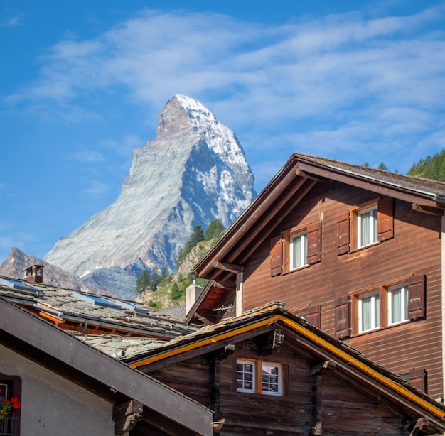 Immagini della città e della montagna di Zermat