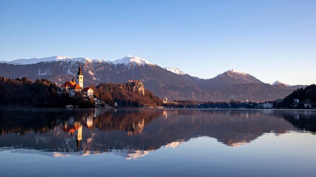 Immagini di Bled, in Slovenia, in autunno e in inverno