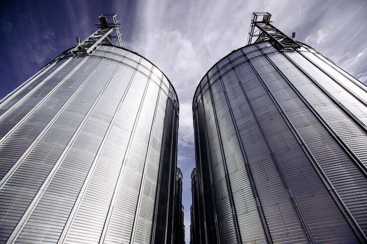Impianto per la lavorazione e silos per asciugatura, pulitura e stoccaggio di prodotti agricoli farina cereali e granaglie