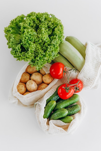 Impostare la minestra di stufato di insalata di prodotti vegetali fresca