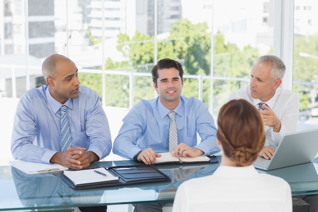 Imprenditrice al colloquio di lavoro