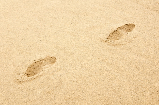 Impronte sulla spiaggia