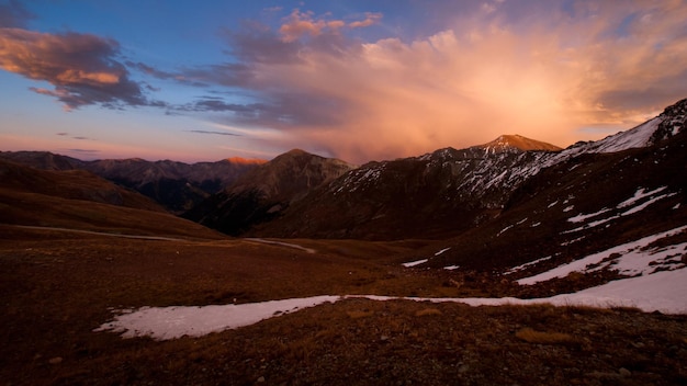 In cima al Cinnamon Pass, in Colorado.