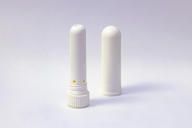 Inalatore bianco decongestionante con vapori di oli essenziali