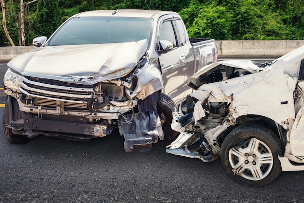 incidente d'auto sulla strada