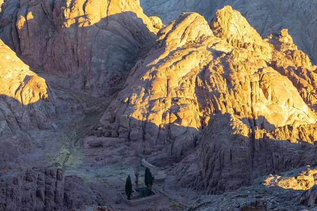 Incredibile alba al monte Sinai Bella alba in Egitto Bella vista dalla montagna