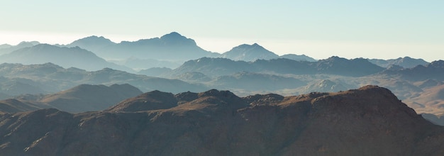 Incredibile alba al monte Sinai Bella alba in Egitto Bella vista dalla montagna