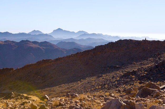 Incredibile alba sul monte Sinai, bellissima alba in Egitto, bellissima vista dalla montagna