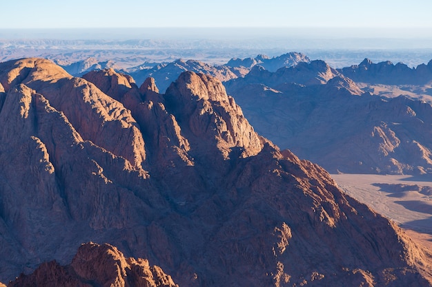 Incredibile alba sul monte Sinai in Egitto