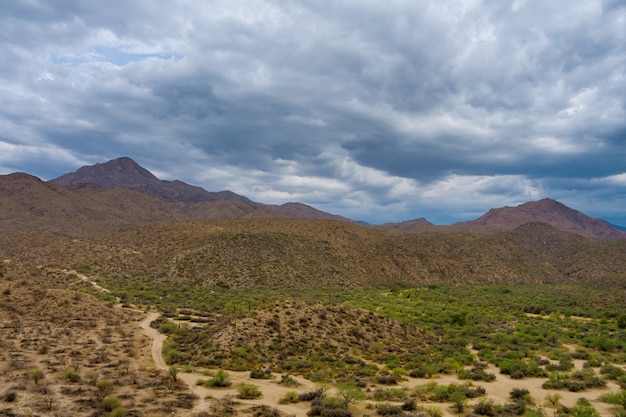 Incredibile vista delle colline rocciose nell'area desertica dell'Arizona