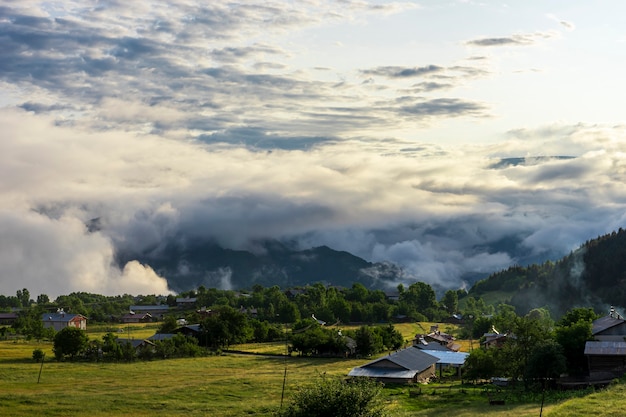 Incredibili foto di villaggi e paesaggi di montagna. Savsat, Artvin - Turchia