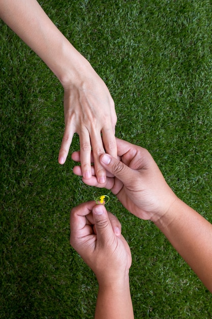 Indossare l&#39;anello della natura a quello che amate