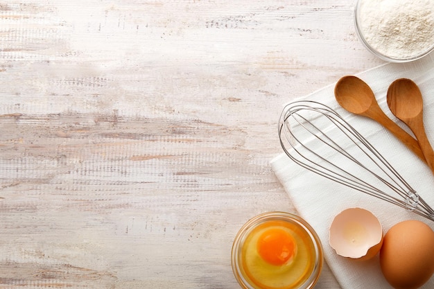 Ingredienti e utensili da cucina