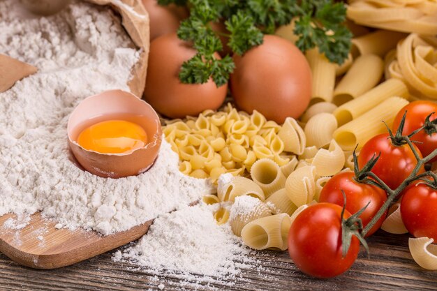 INGREDIENTI Pasta