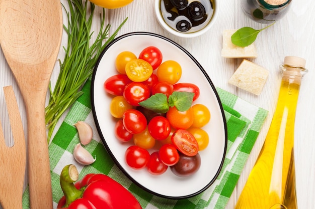 Ingredienti per cucinare cibo italiano