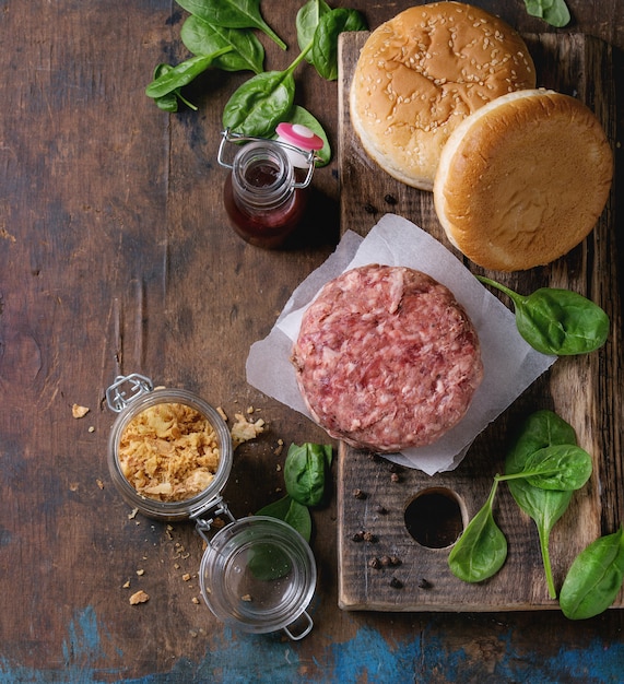 Ingredienti per fare hamburger