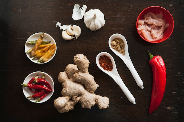 Ingredienti per il piatto asiatico