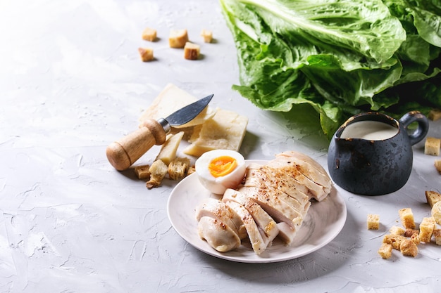 Ingredienti per l'insalata Caesar