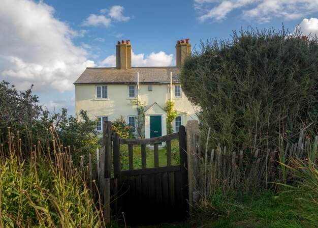 Ingresso al vecchio cottage della Guardia Costiera a Cuckmere Haven