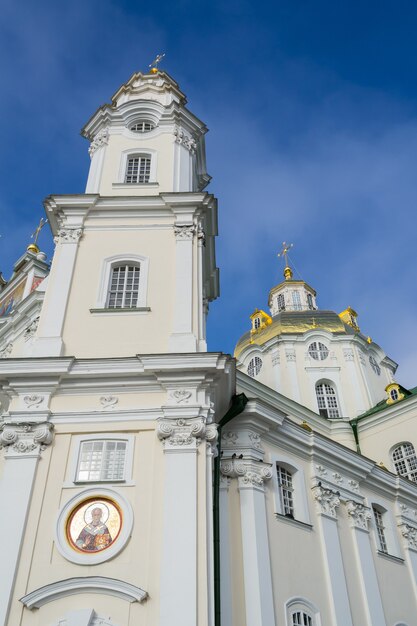 Ingresso alla Cattedrale della Santa Dormizione del Pochaev Lavra