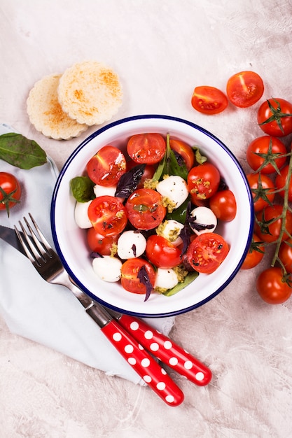 Insalata caprese fresca italiana