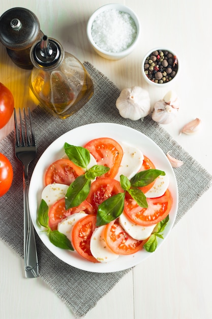 Insalata caprese.