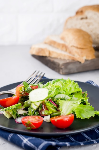 Insalata con verdure e verdure