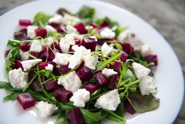 Insalata di barbabietole e ricotta