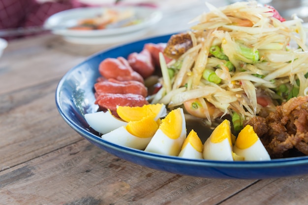 insalata di papaya verde