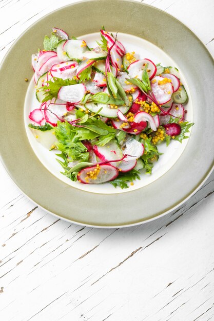 Insalata di ravanello e verde