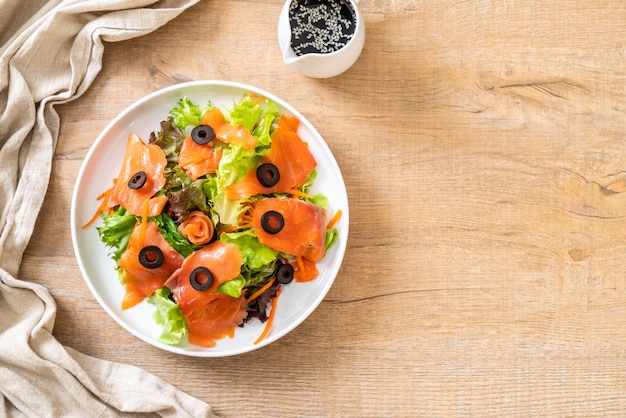 insalata di salmone affumicato