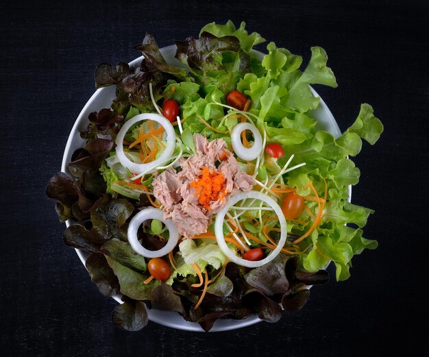 Insalata di tonno e verdure