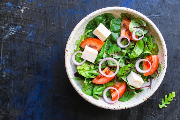 insalata di verdure spuntino vegetariano al formaggio greco