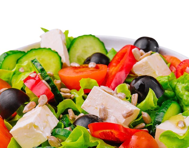 Insalata greca tradizionale con feta e verdure